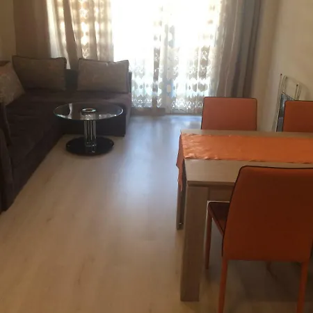 Admiral Plaza ساني بيتش