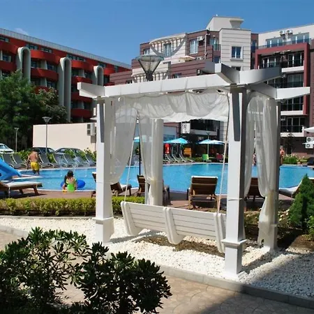 Admiral Plaza Апартамент